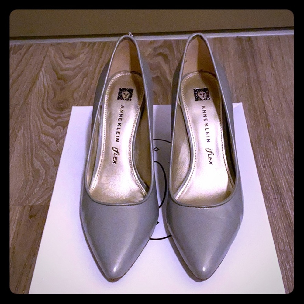 Anne Klein iflex pumps